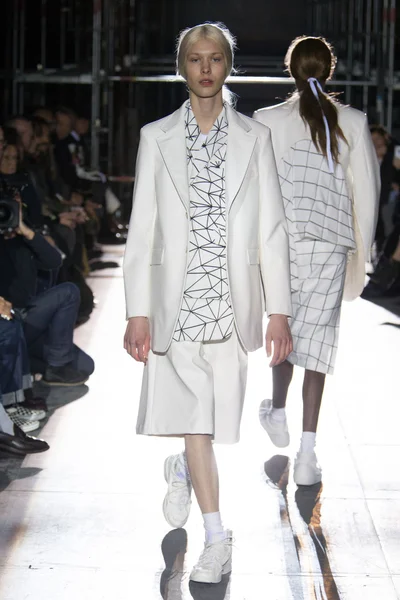 Look 23